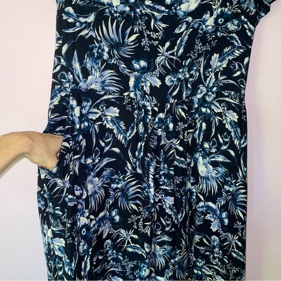 M&co Dress Size 16 Blue Tropical Floral Print Short Sleeve Casual - Picture 3 of 10